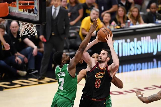 三球44分黄蜂负魔术 欧文末节超神独行侠擒鹰