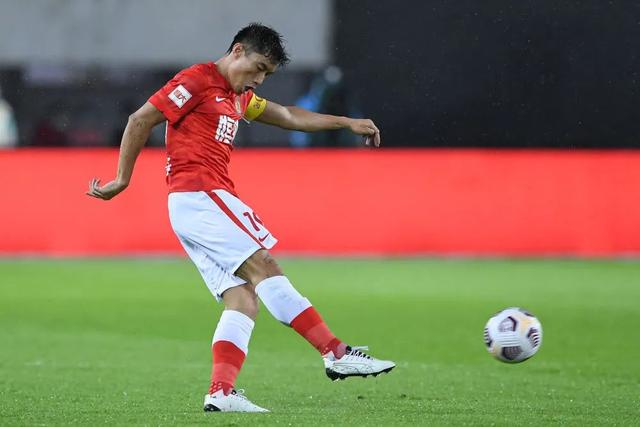 官宣:国王正式续约迈克-布朗 新合同3年3000万